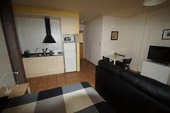 Urbi Apartments Manresa Hotell